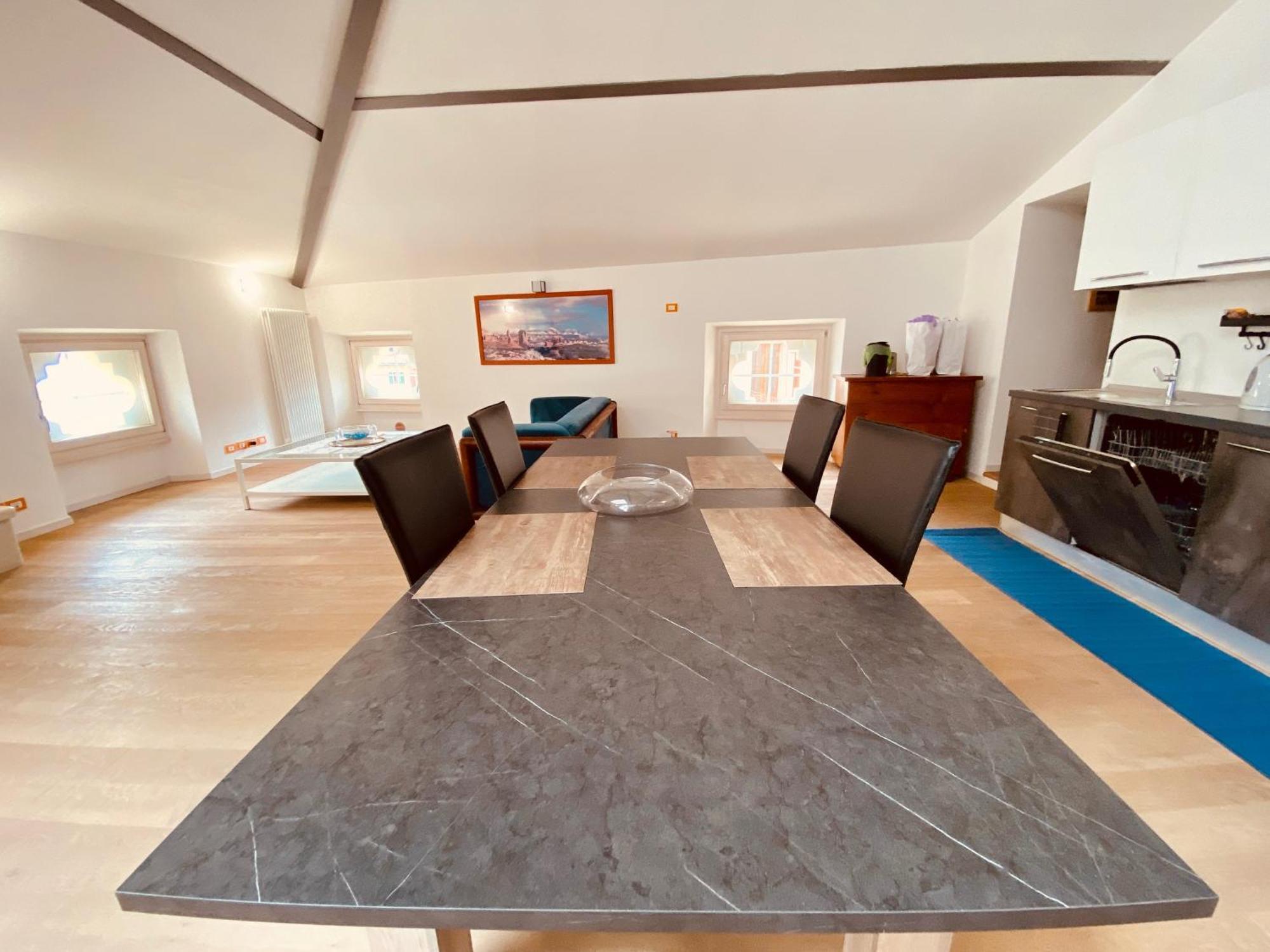 Da Mario Superior Apartment มัลเชซิเน ภายนอก รูปภาพ